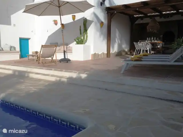 Villa Falco en España, Costa Blanca, Benissa - villa Terraza, y cocina exterior bajo la pérgola