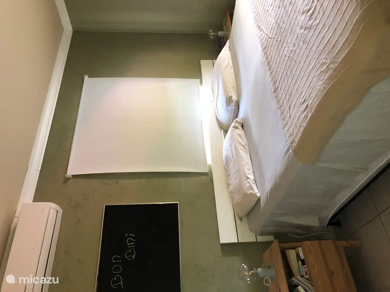 dormitorio para 2 personas en la planta baja; las 2 camas se pueden separar si se desea.