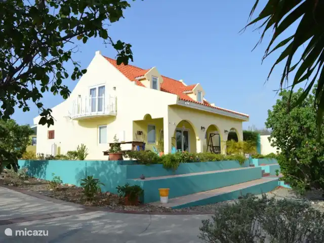 Location de Vacances Aruba, Aruba central, Santa Cruz, maison de vacances - Bonvilla Aruba Le style architectural de la maison est maison de campagne espagnole