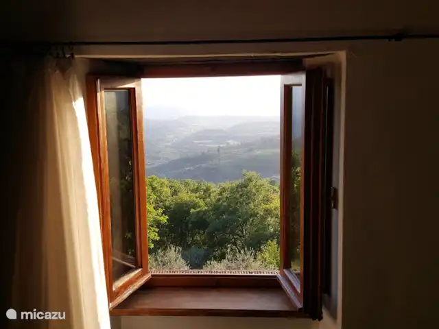 apartamento en Italia, Toscana, Castelfranco Piandisco – Borgo Morgiano-Torre La vista desde la ventana de las colinas de Chianti