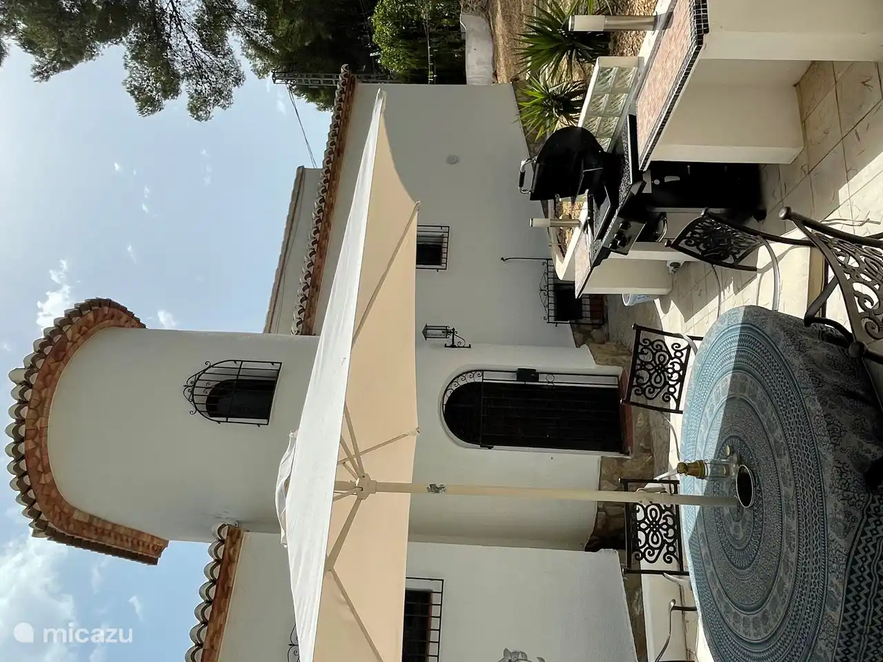 Abendterrasse mit Außenküche