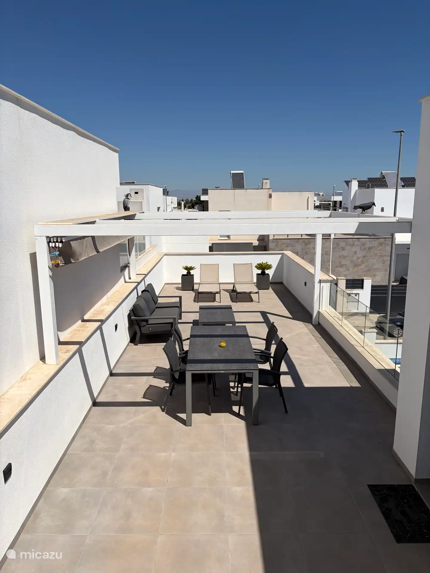 Wunderschöne Terrasse mit Pergola 
