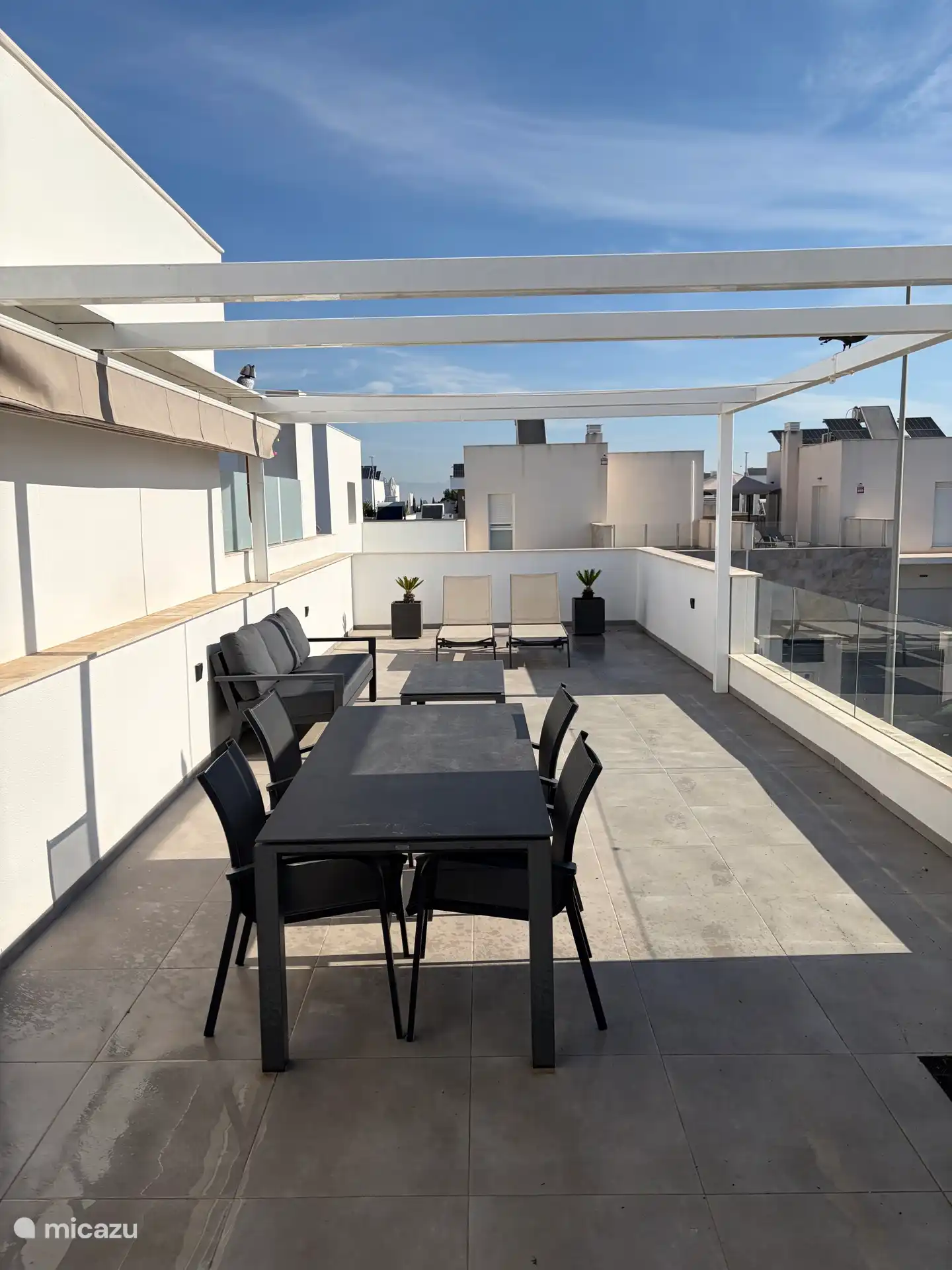 Belle terrasse ensoleillée 