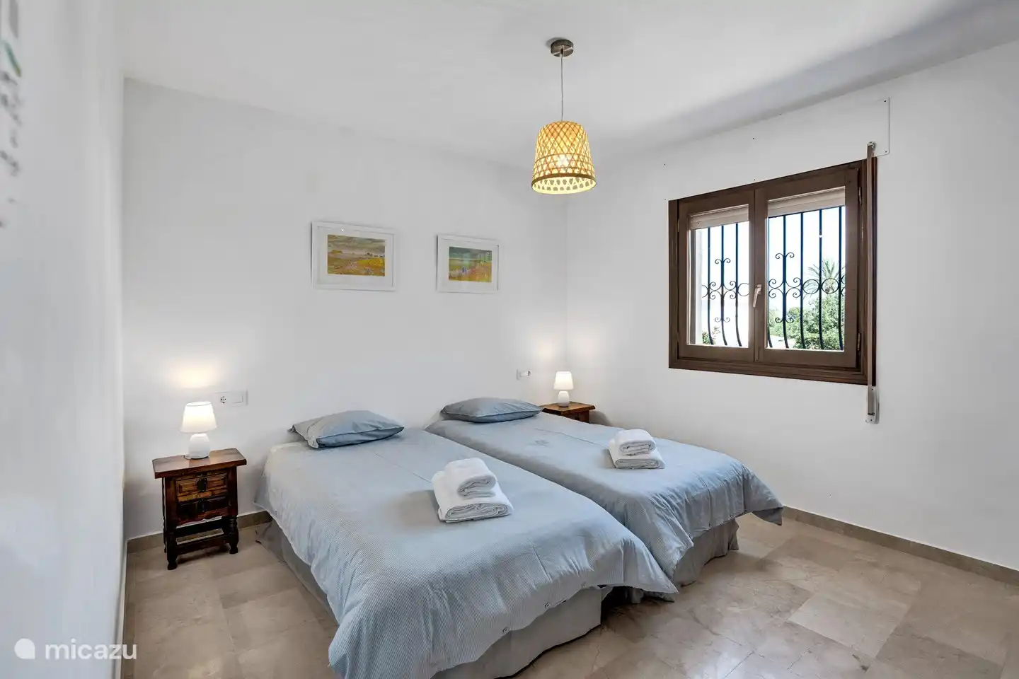 Chambre avec 2 lits simples