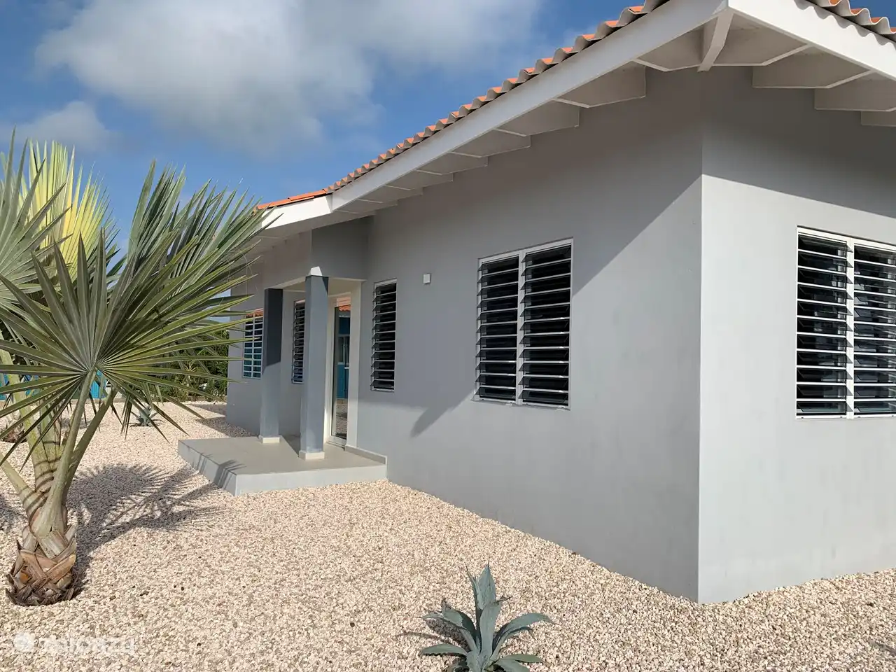 Das gesamte Haus verfügt über Schießfenster