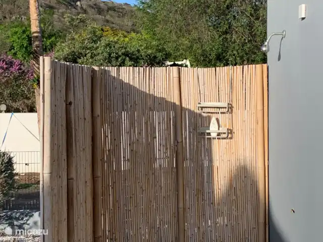 Casa C24 avec piscine privée | Curaçao, Banda Abou (ouest), Fontein - villa Profitez d'une douche en plein air.