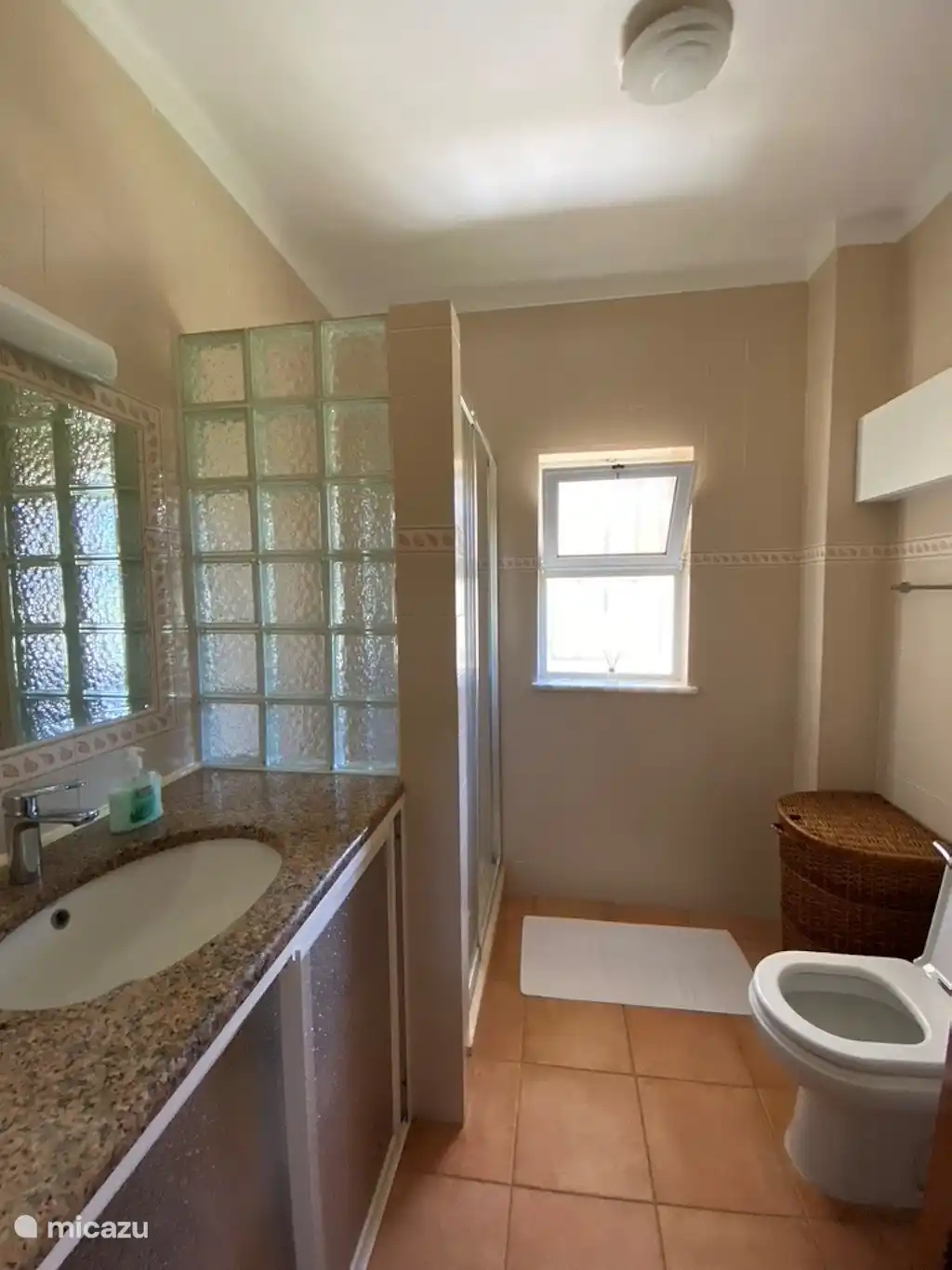 Badezimmer Erdgeschoss