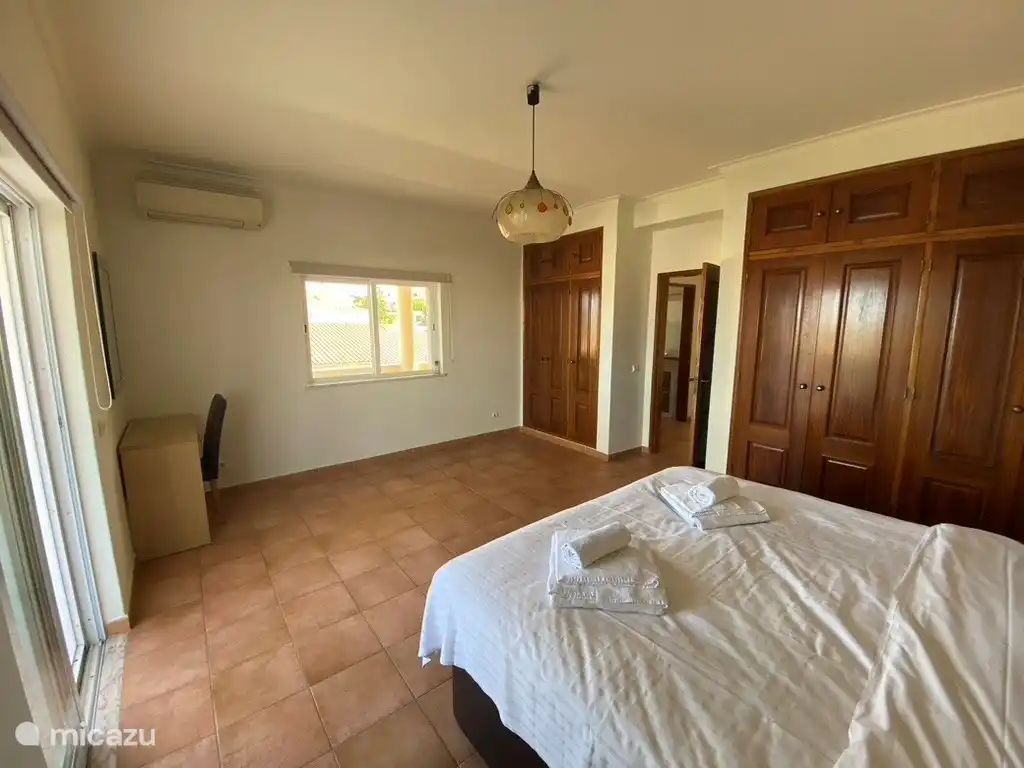 Schlafzimmer im Obergeschoss 2 (Master)