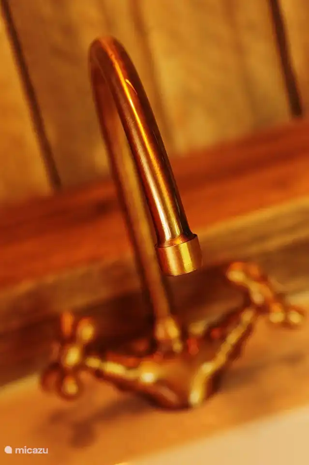 Sie können Wasser aus dem Wasserhahn trinken