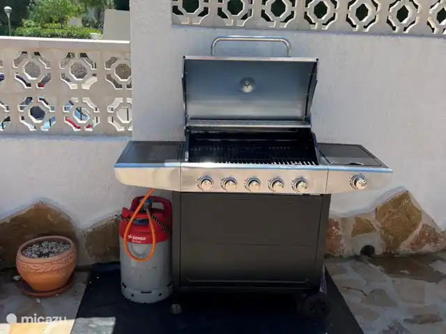 Luces del Mar en España, Costa Blanca, Benitachell - bungaló Barbacoa a gas nueva