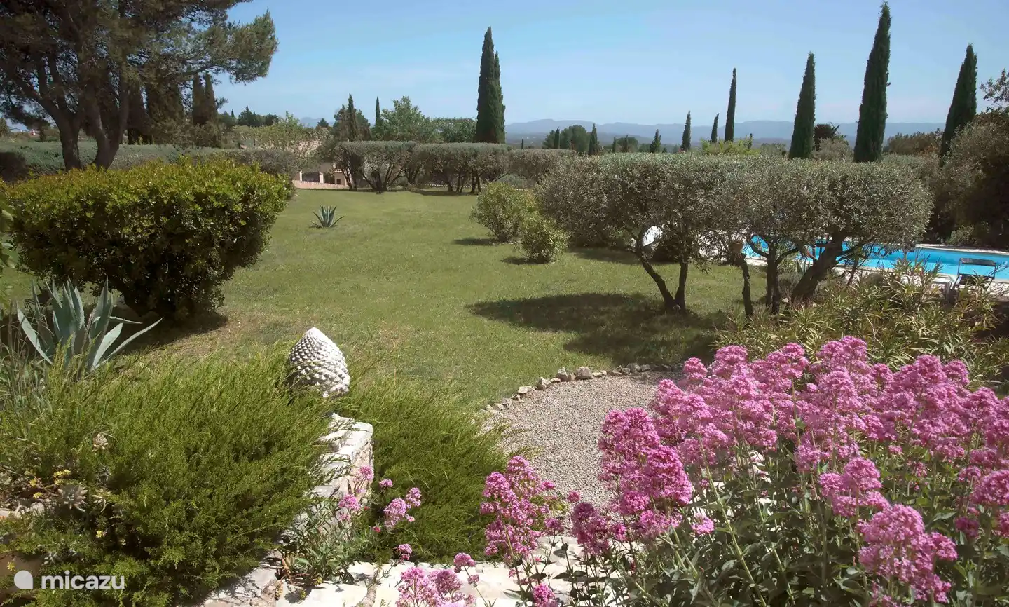 Vue jardin de l'appartement Ciboulette