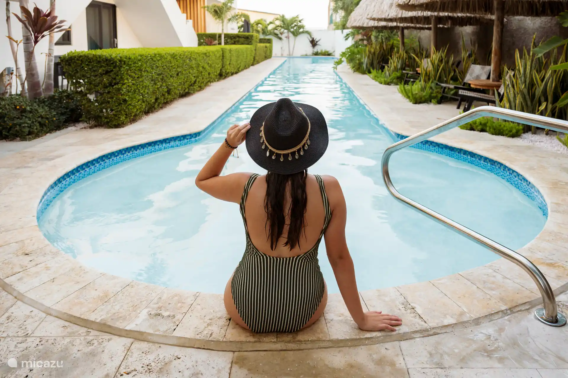 La piscina es tan grande que no se ve el final