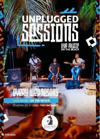 Tous les mercredis soirs, il y a de la musique live sur la plage de Zanzibar