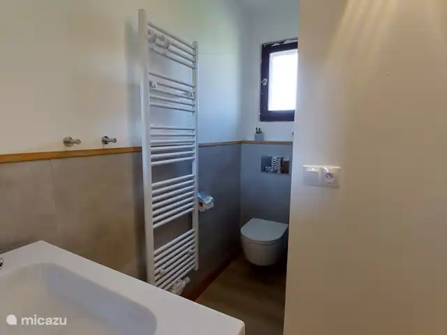vakantiehuis huren in Frankrijk, Tarn-et-Garonne, Bourg-de-Visa – Tissendie Badkamer op 1e etage