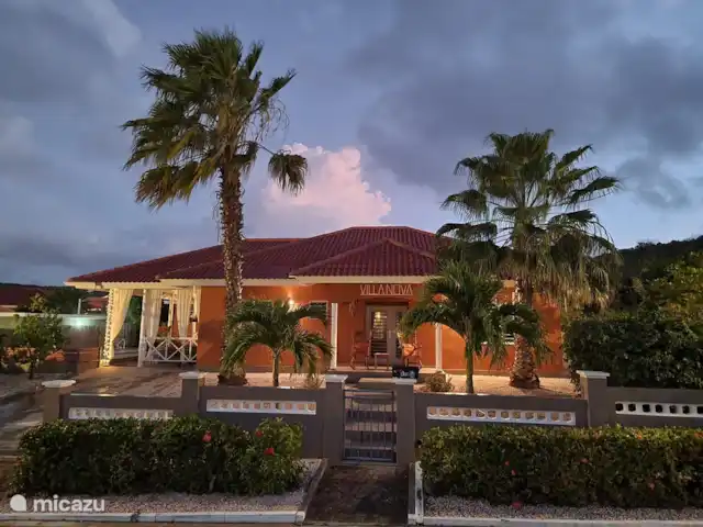 villanueva en Curazao, Bandabou (oeste), Fontein - villa Villanova en las primeras horas del amanecer.