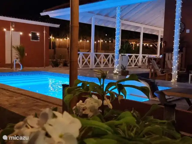 villanueva en Curazao, Bandabou (oeste), Fontein - villa Villanueva de noche.