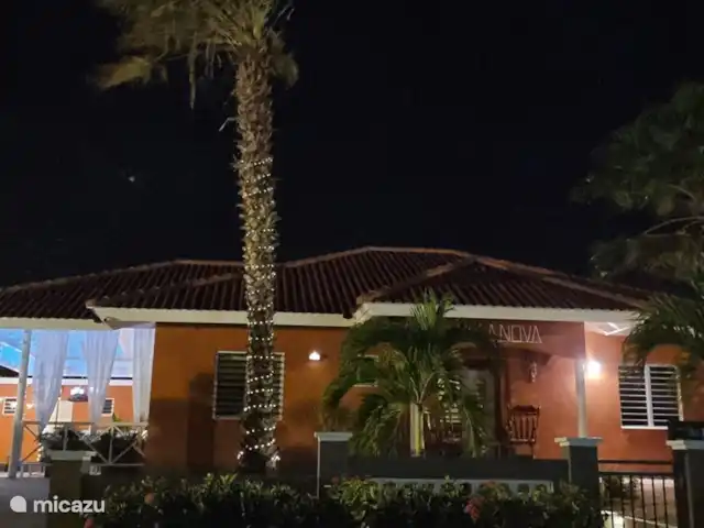 villanueva en Curazao, Bandabou (oeste), Fontein - villa Villanueva de noche.
