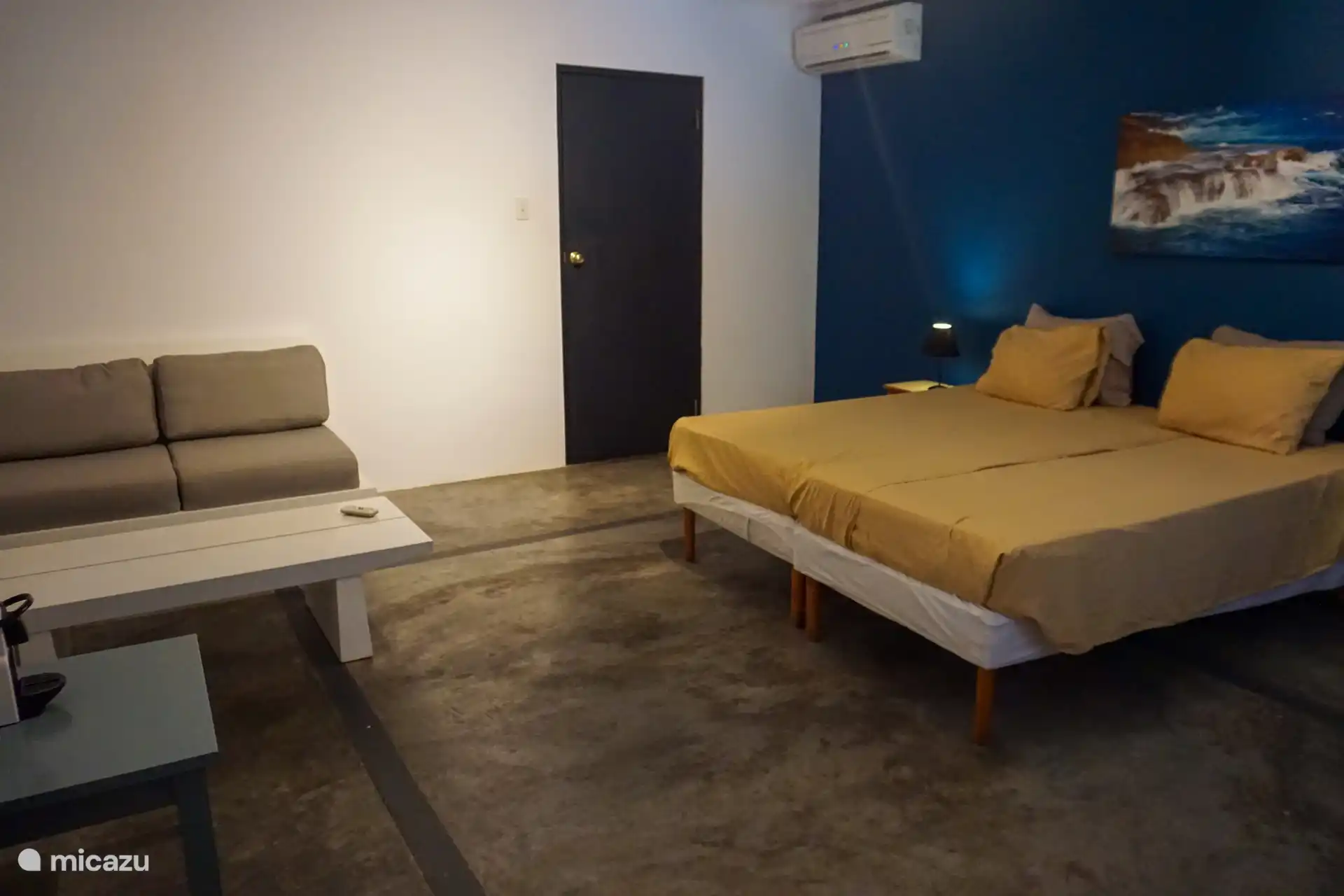 Apartment Jeremi with pool in Curaçao, Curacao-Middle, Julianadorp - Bed & Breakfast