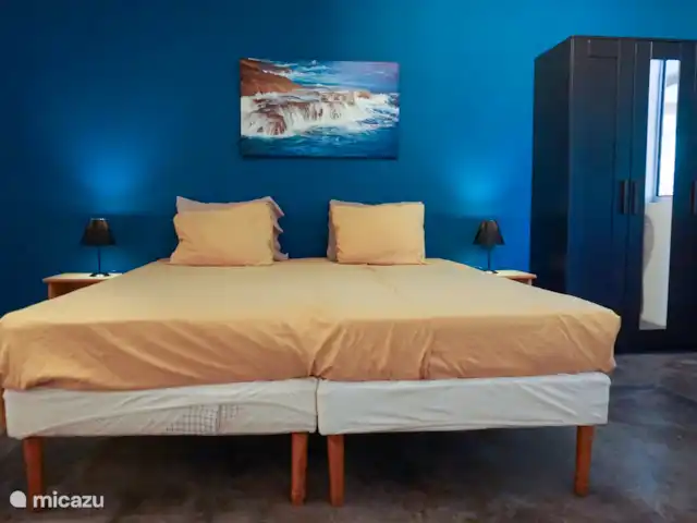 Apartment Jeremi with pool in Curaçao, Curacao-Middle, Julianadorp - bed & breakfast
