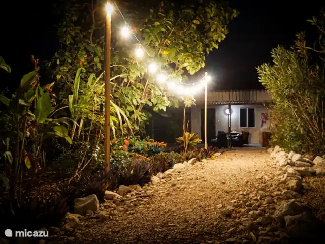Apartment Jeremi with pool in Curaçao, Curacao-Middle, Julianadorp - bed & breakfast Path from the parking lot to your apartment