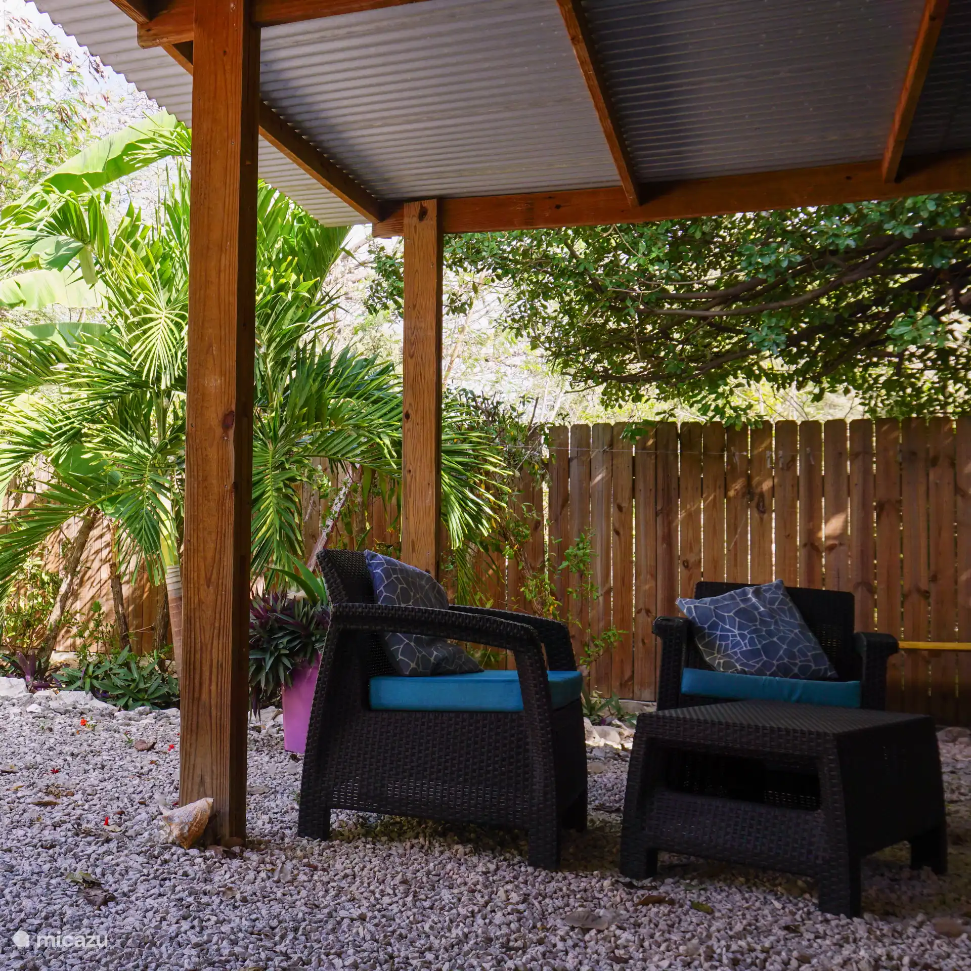 Apartment Jeremi with pool in Curaçao, Curacao-Middle, Julianadorp - Bed & Breakfast