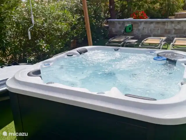 Villa LVM | Italie, Pouilles (Puglia), San Vito dei Normanni - villa Jacuzzi