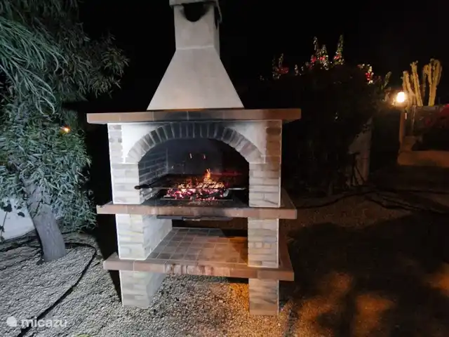 Casa Grand Mirador | Espagne, Costa Blanca, Muchamiel - Alicante - villa Au BBQ House, il y a bien sûr un beau et grand barbecue pour vous et votre famille.
