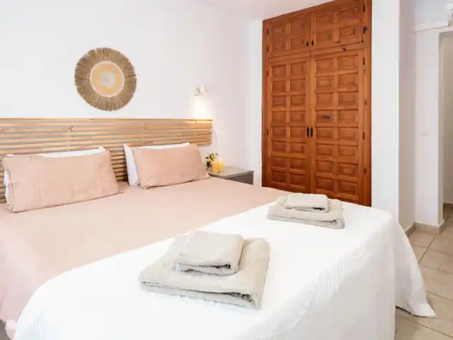 Casa Muy Feliz | Espagne, Costa Blanca, Jávea - villa Chambre principale avec salle de bain attenante.