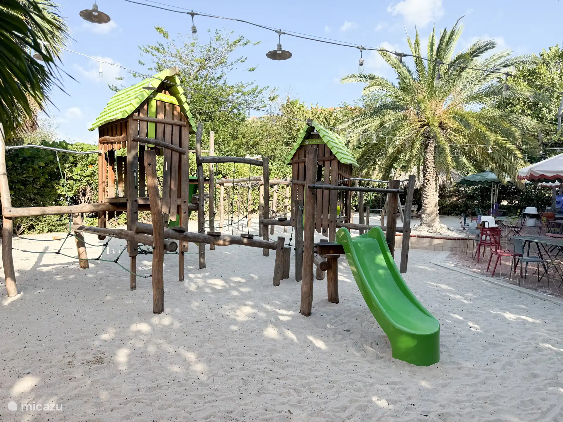 Kinderspeelplaats bij het strand