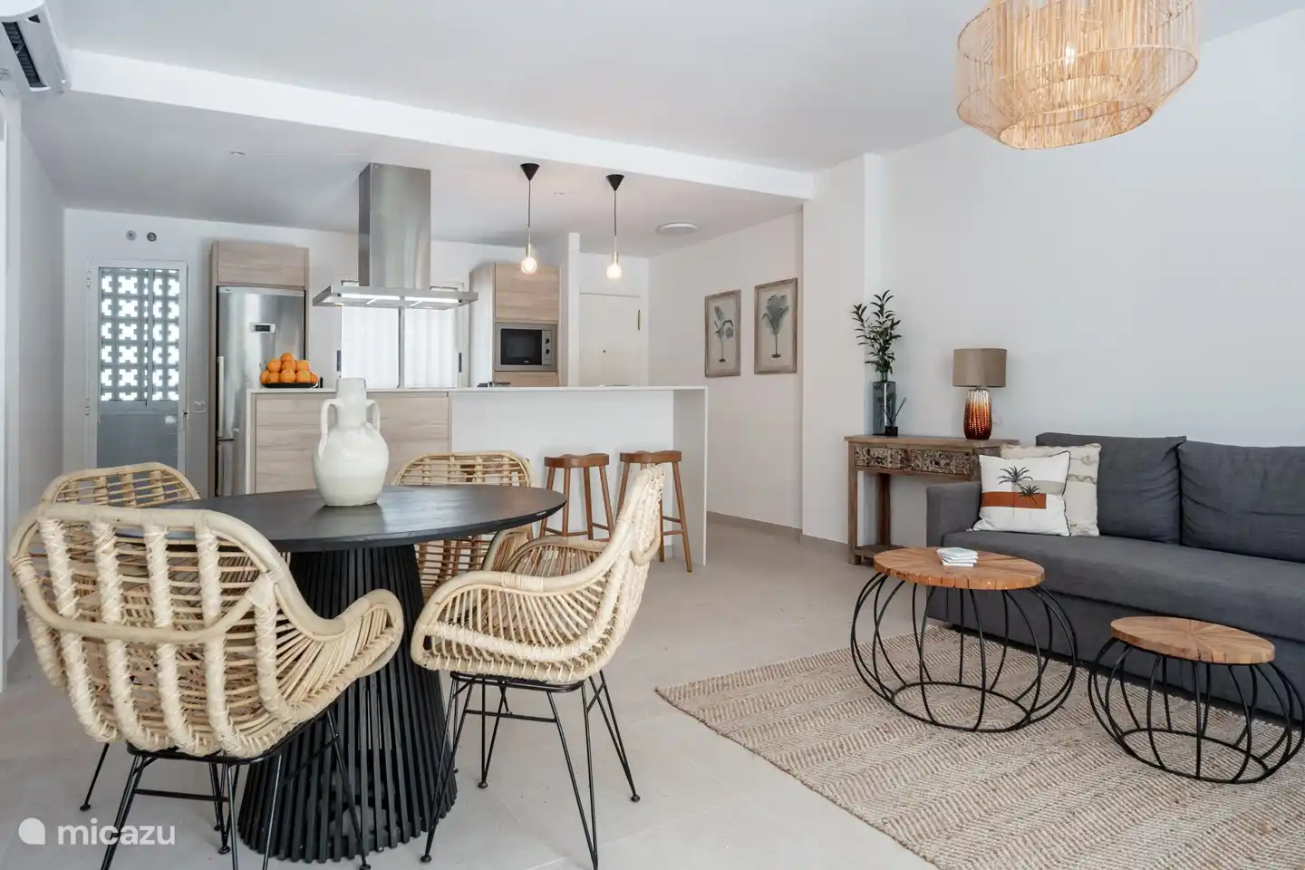 Wohnzimmer und Küche