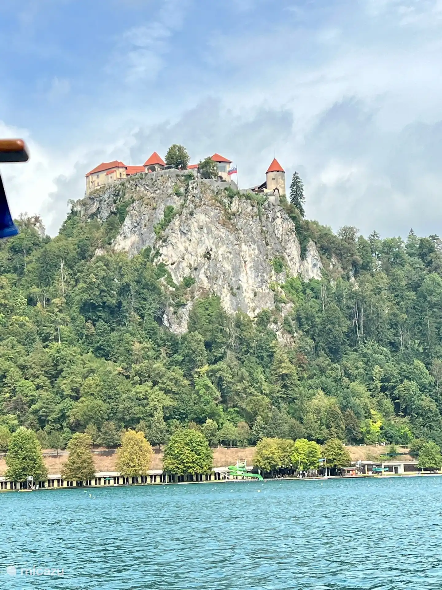 Il est recommandé de visiter le château de Blejski Grad.
À 67 km de notre maison de vacances.