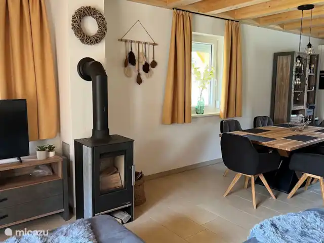 High Alpine Vacuum EVladen, bain à remous et barbecue | Autriche, Carinthie, Arnoldstein - maison de vacances Poêle à bois