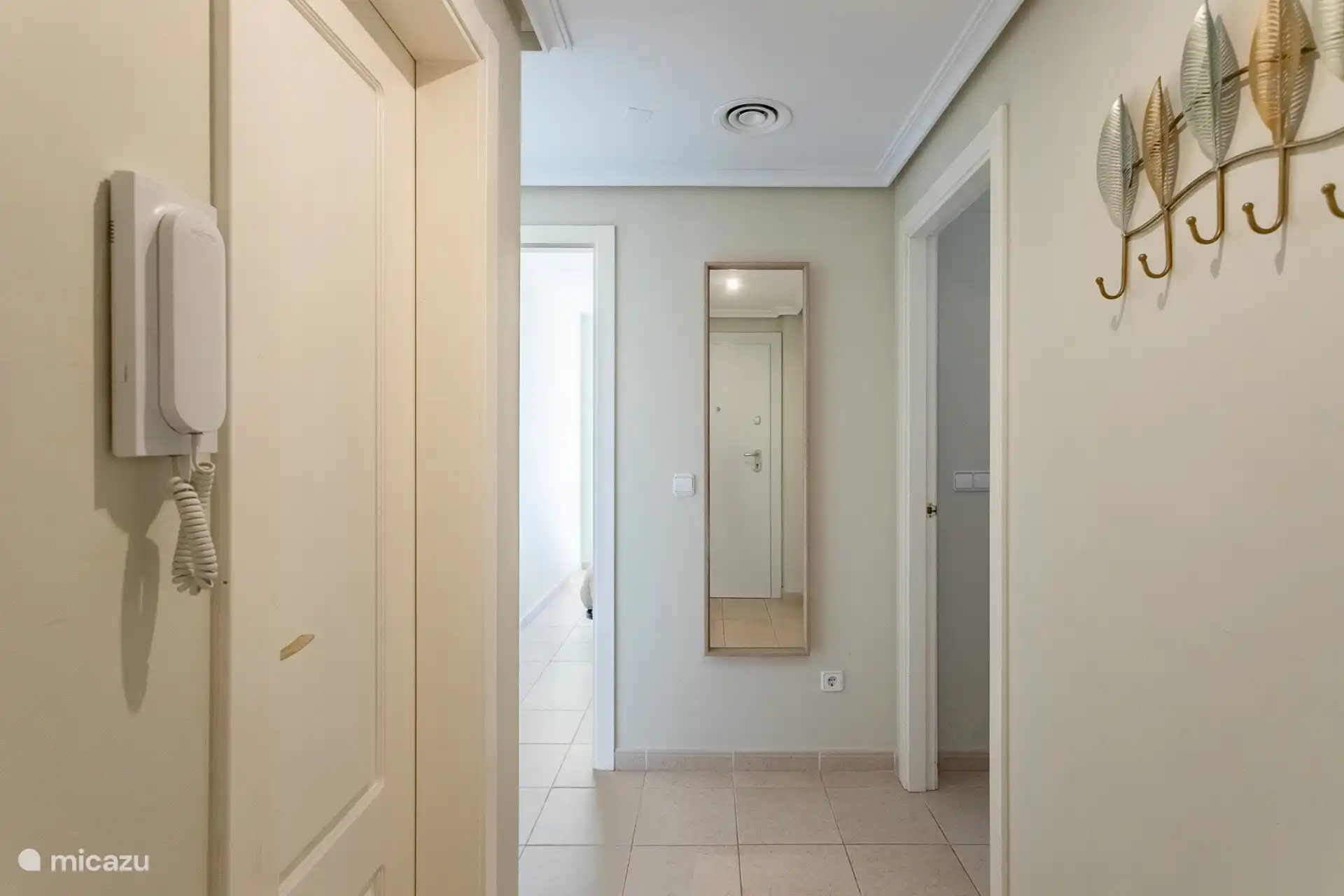 Dit is de entree van het appartement. 