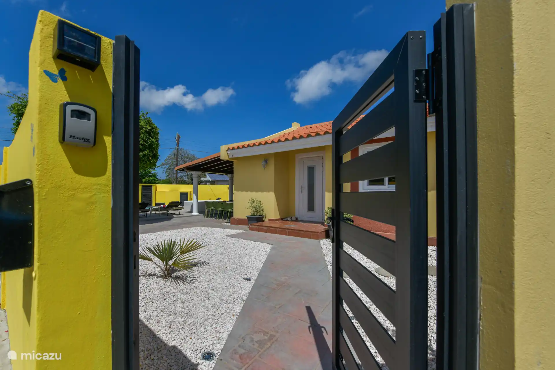 De entree, wees welkom!