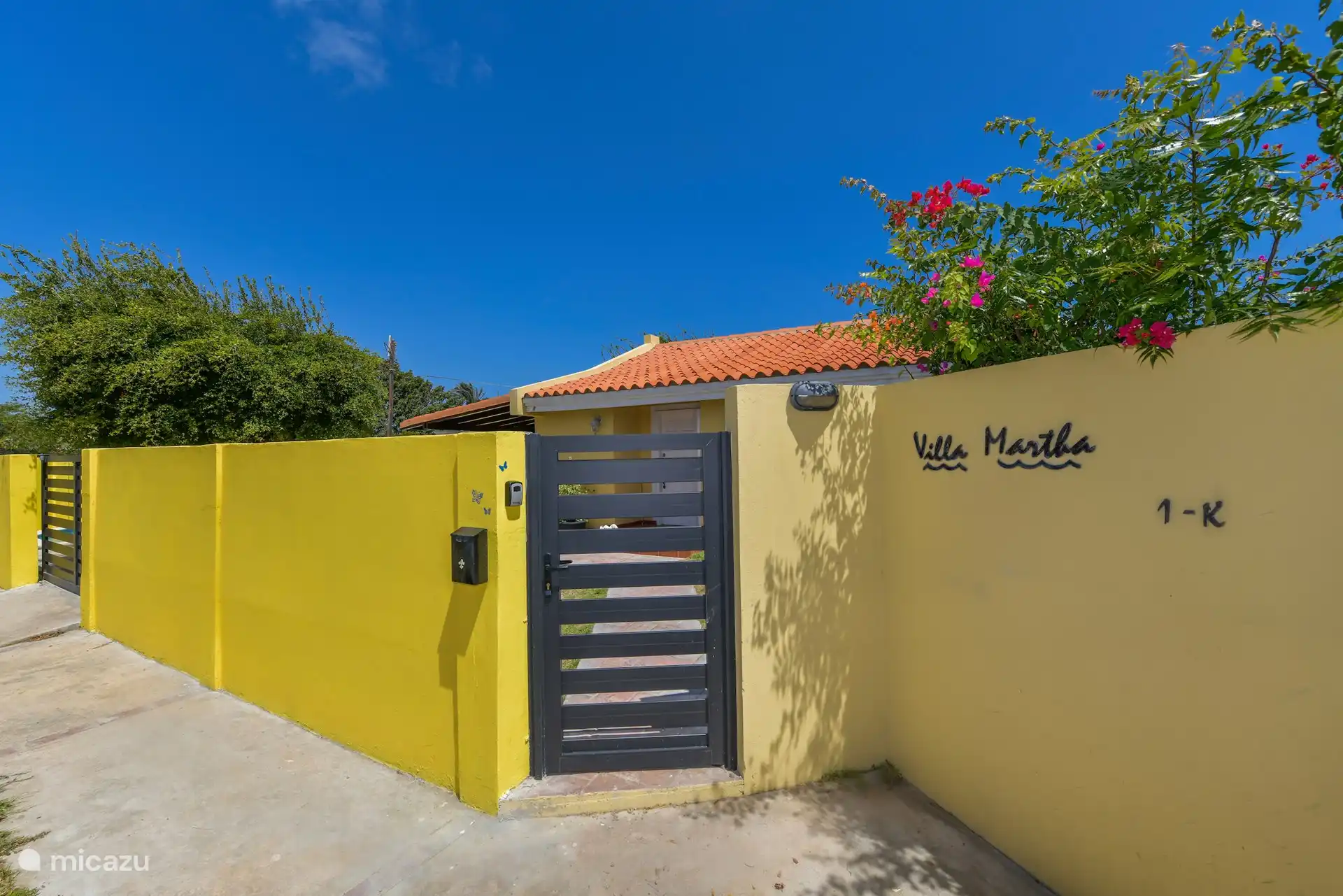 Der Eingang zur Villa