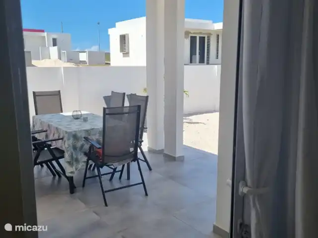 Location de Vacances Curaçao, Curaçao-Centre, Souax, maison de vacances - Na Wechi mi ta: Maison de vacances Curaçao Véranda
