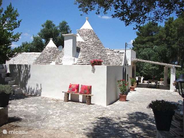 Holiday home in Italy, Apulia – holiday house Trullo Presidente