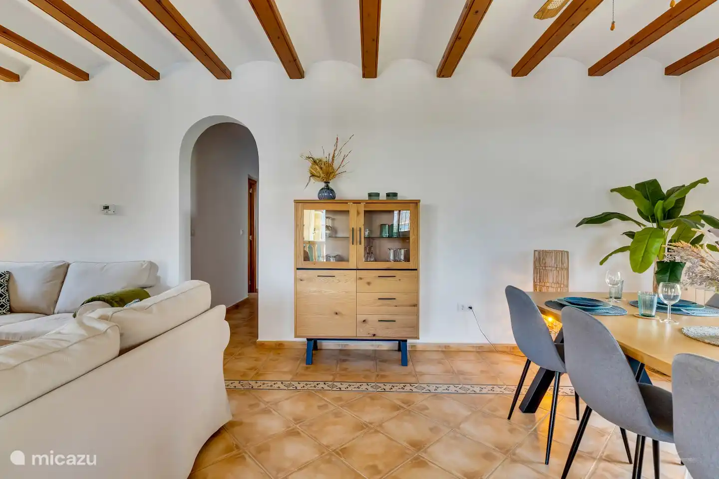 Stauraum für einige persönliche Gegenstände.