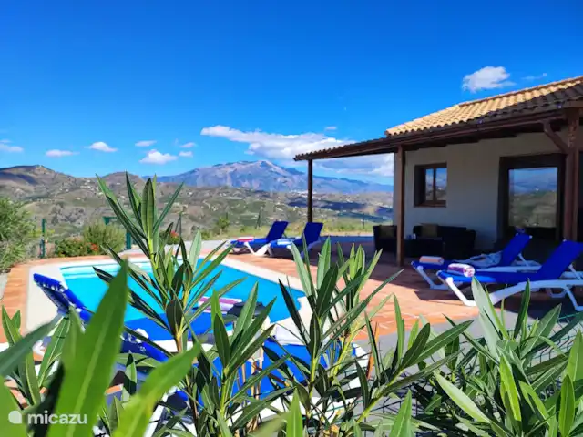 chalet huren in Spanje, Andalusië, Benamargosa – Villa Las Adelfas chalet huren in Spanje, Andalusië, Benamargosa – Villa Las Adelfas