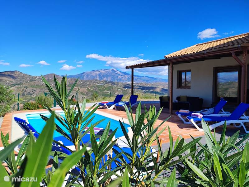 Holiday home in Spain, Andalusia, Benamargosa Chalet Villa Las Adelfas