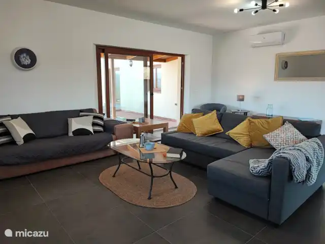 chalet huren in Spanje, Andalusië, Benamargosa – Villa Las Adelfas aangename lounge