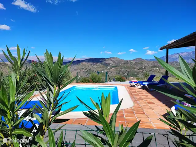 chalet huren in Spanje, Andalusië, Benamargosa – Villa Las Adelfas Prachtig uitzicht!