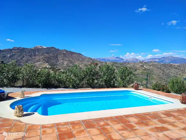 chalet huren in Spanje, Andalusië, Benamargosa – Villa Las Adelfas Prachtig zwembad!