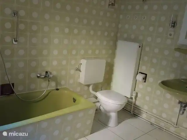 Gran Chalet Monschau en Alemania, Eifel, Monschau - chalet baño grande