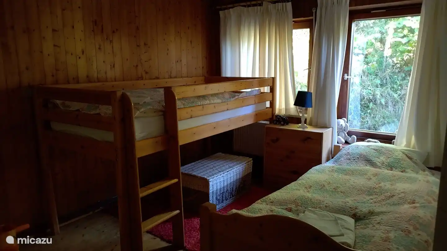 Schlafzimmer 4 (1. Stock)