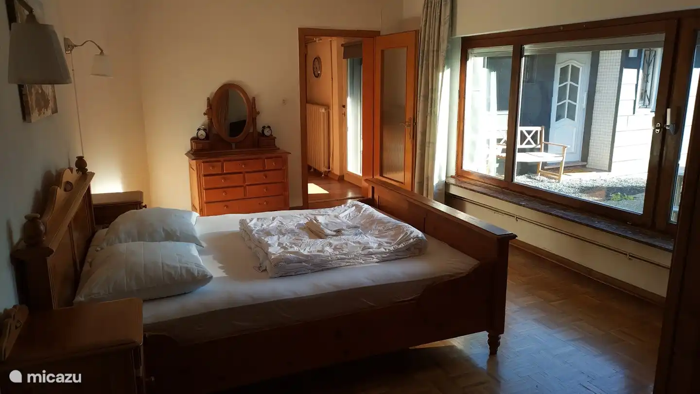 Schlafzimmer 5 (1. Stock, Durchgangszimmer)