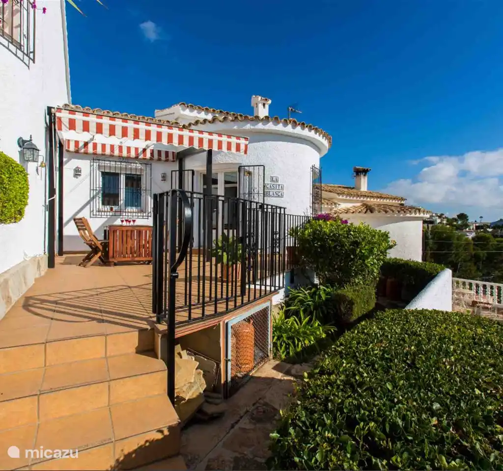 La Casita Blanca Hermano