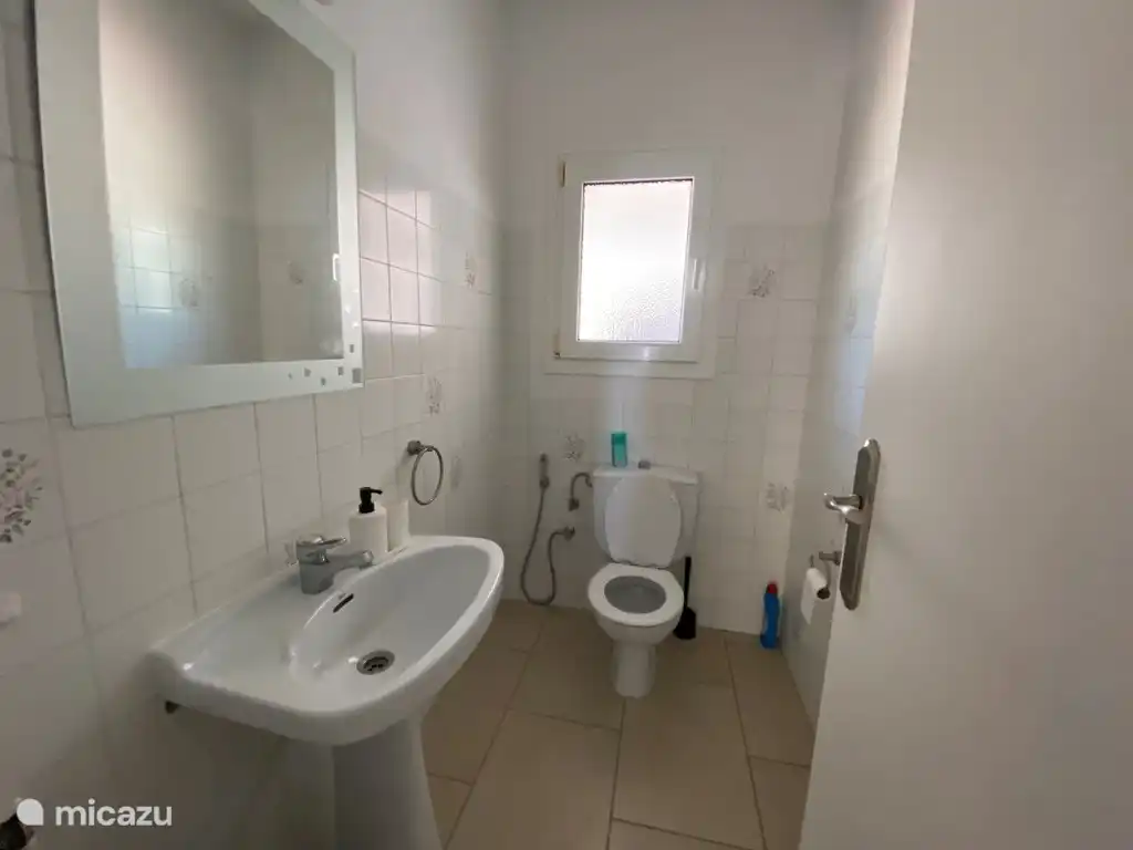 La Casita Blanca Hermano - guest toilet