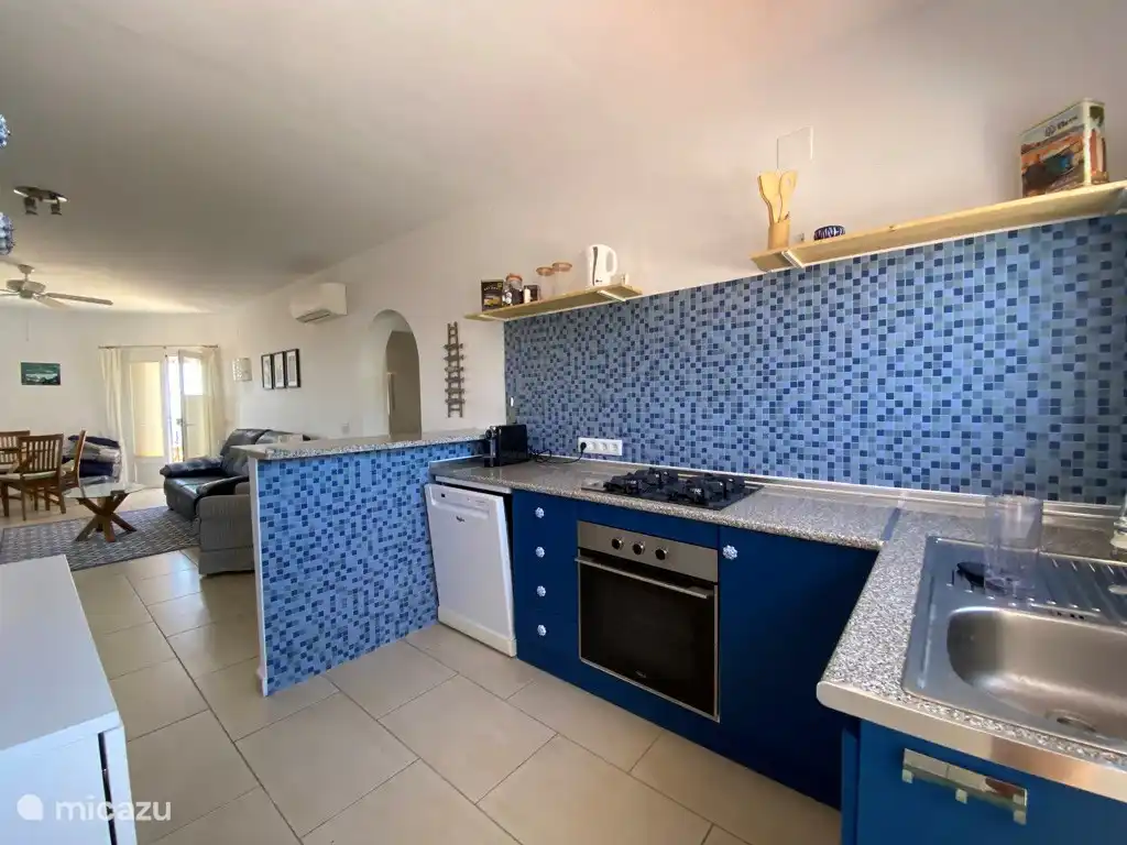 La Casita Blanca Hermano - kitchen