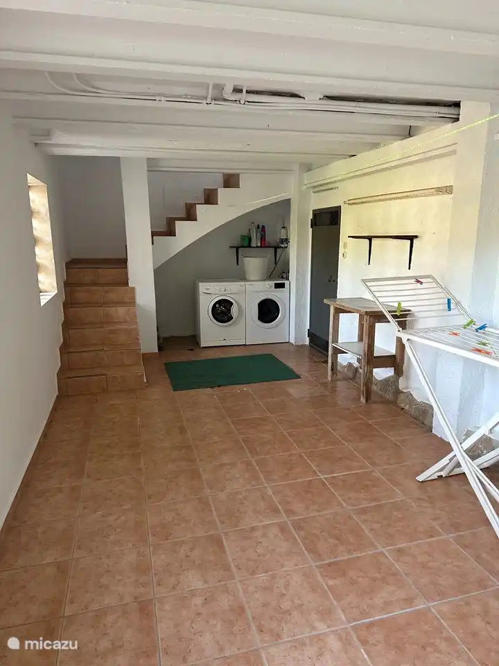 La Casita Blanca Hermano - washer and dryer